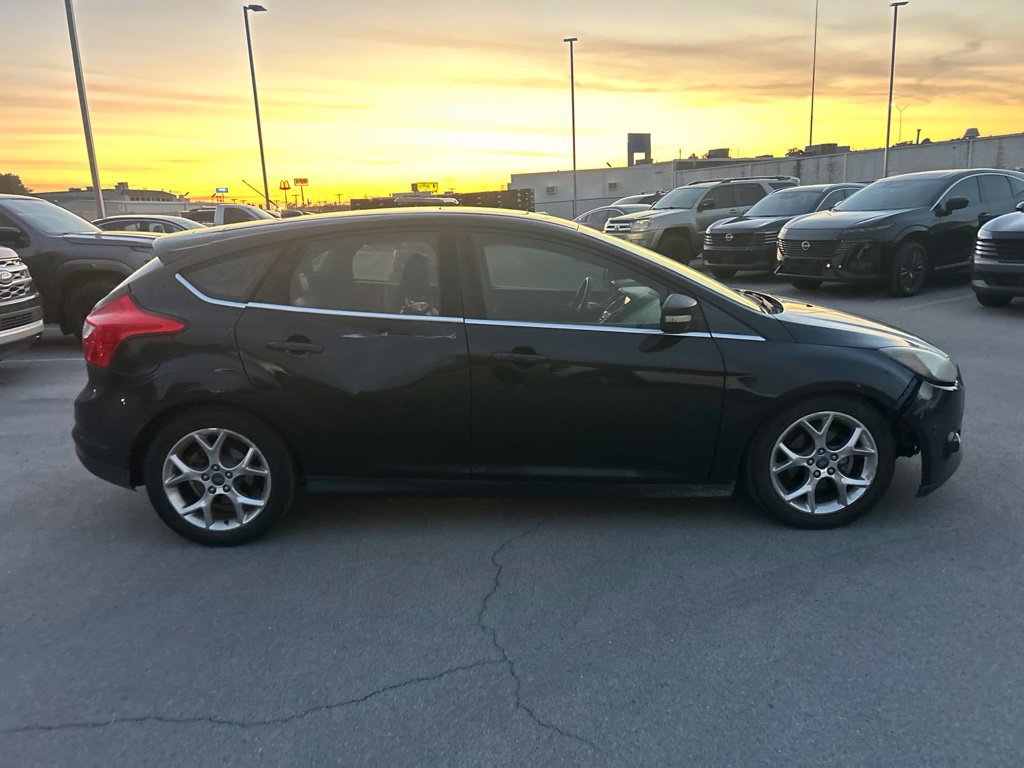 Used 2012 Ford Focus Titanium FWD image 4