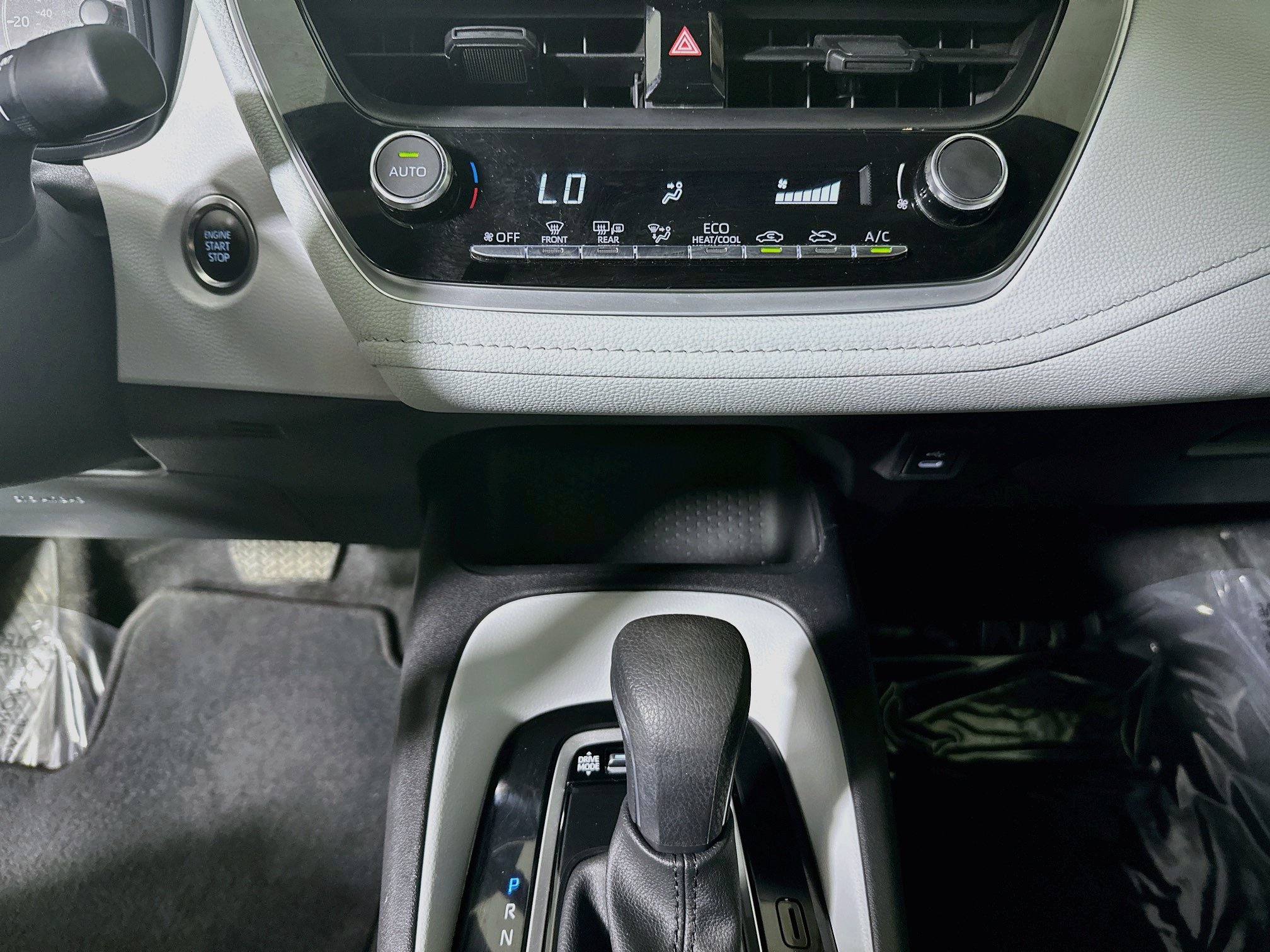 Used 2025 Toyota Corolla SE FWD image 23