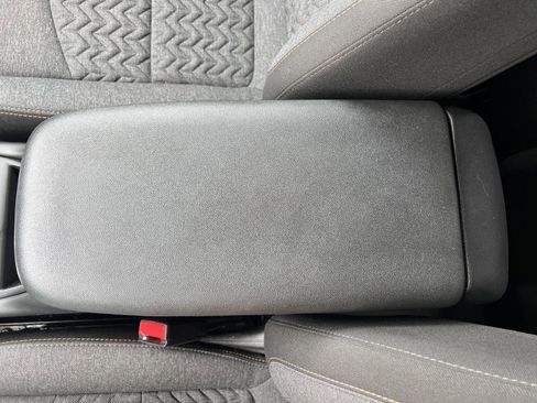 Used 2023 Chevrolet Equinox LT w/ LPO, Floor Liner Package image 28