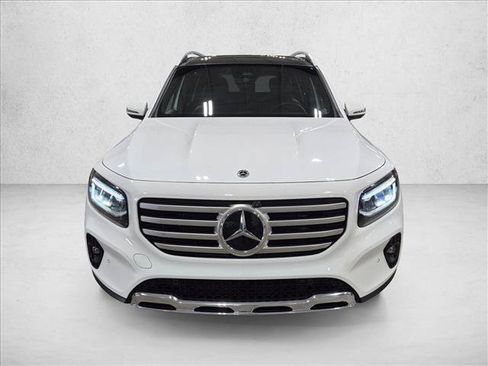Used 2026 Mercedes-Benz GLB 250 image 2