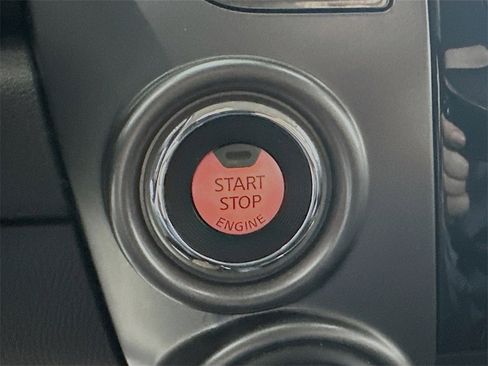 Used 2018 Nissan Titan Platinum Reserve image 35