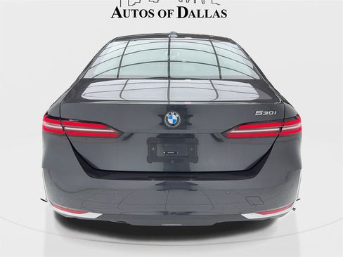 Used 2025 BMW 530i image 11