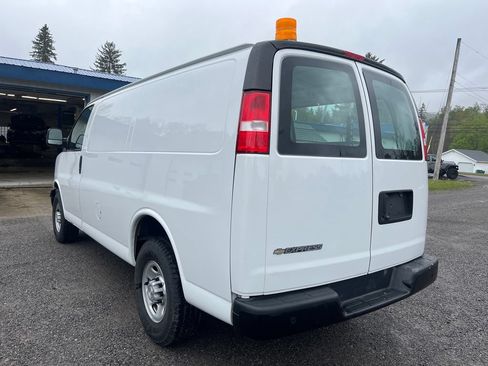 Used 2020 Chevrolet Express 2500 w/ Driver Convenience Package RWD image 12