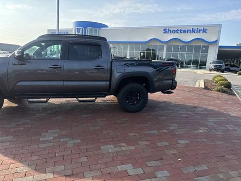 Used 2021 Toyota Tacoma TRD Pro AWD/4WD image 6