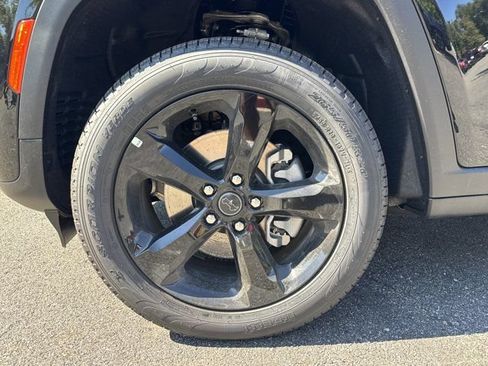 New 2027 Jeep Grand Cherokee L Limited AWD/4WD image 11