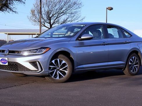 Used 2025 Volkswagen Jetta S FWD image 13