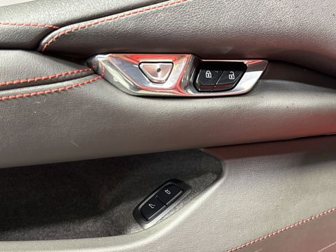 Used 2022 Chevrolet Corvette Stingray Convertible w/ Z51 Performance Package image 17