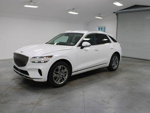 Used 2025 Genesis GV70 2.5T AWD/4WD image 4