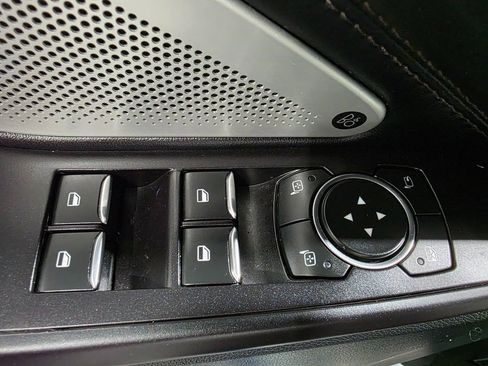 Used 2020 Ford Explorer Platinum image 19