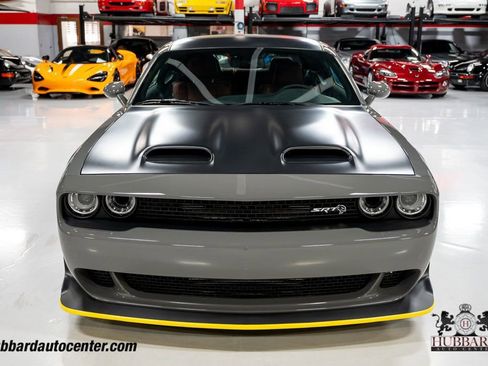 Used 2019 Dodge Challenger SRT Hellcat Redeye image 31