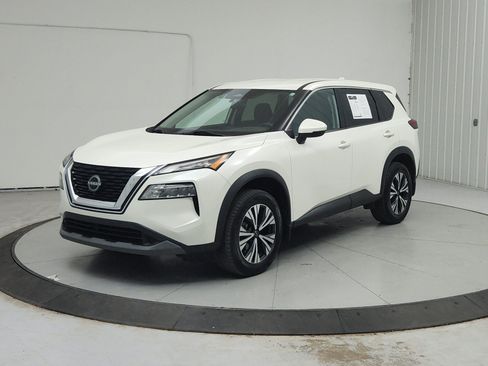 Used 2022 Nissan Rogue SV FWD image 4