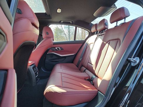 Used 2025 BMW 330i xDrive Sedan w/ Convenience Package image 10