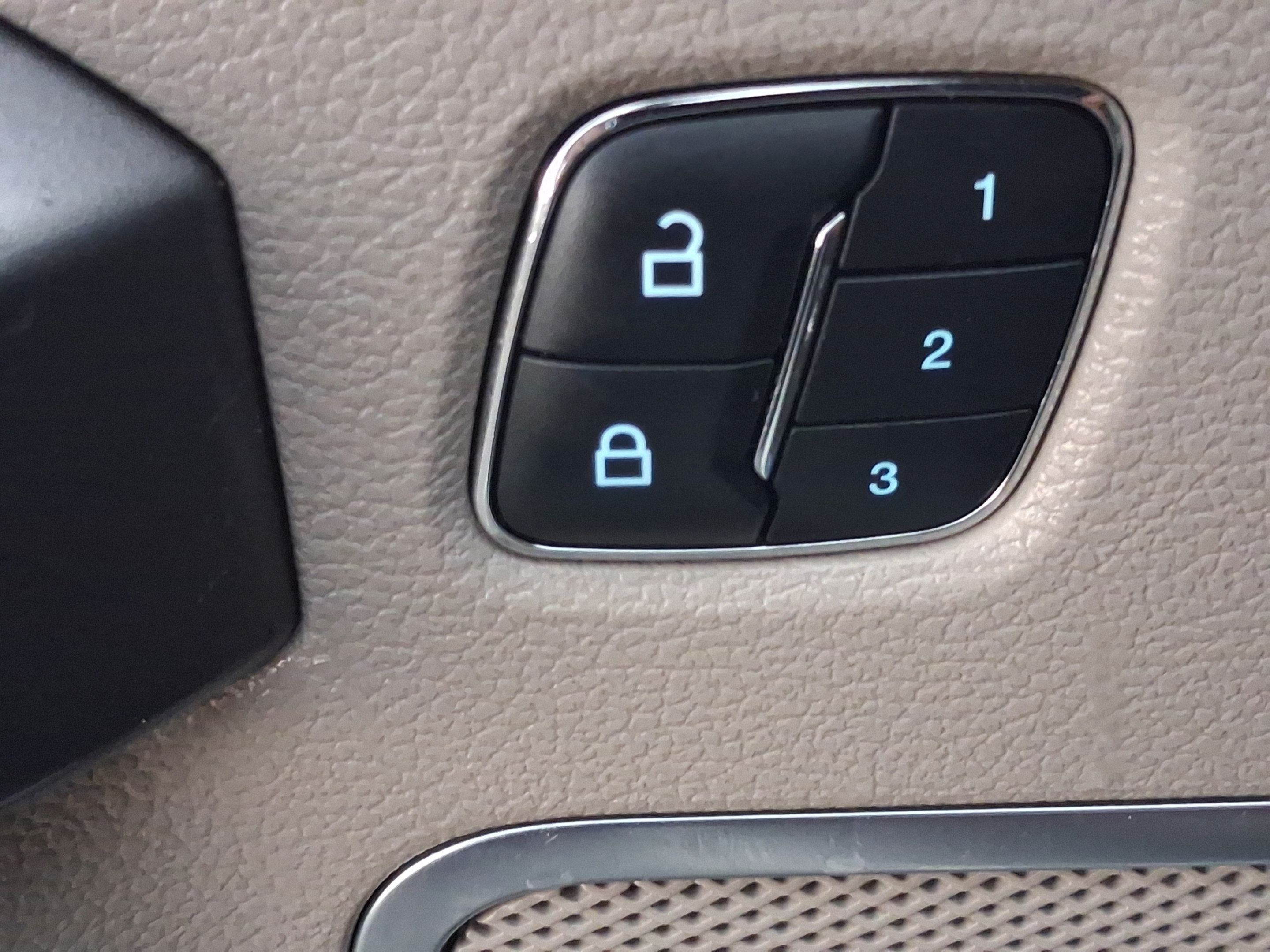 Used 2020 Ford F150 Limited AWD/4WD image 14