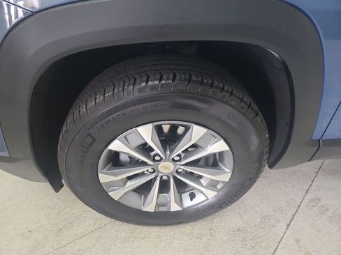 Used 2026 Chevrolet Equinox LT AWD/4WD image 14