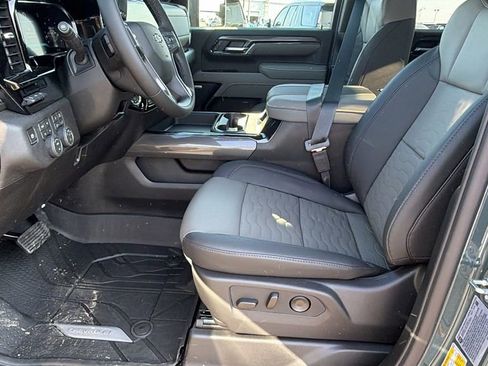 New 2026 Chevrolet Silverado 2500 ZR2 image 13