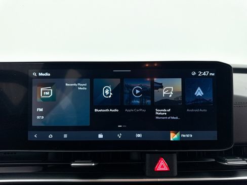 Certified 2025 Kia Carnival image 24