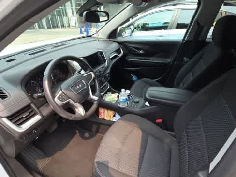 Used 2022 GMC Terrain SLE w/ Driver Convenience Package AWD/4WD image 16