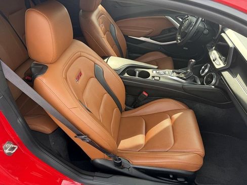 Used 2017 Chevrolet Camaro SS image 6