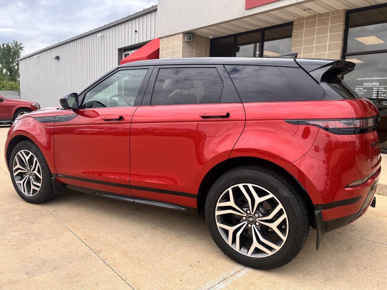 Used 2020 Land Rover Range Rover Evoque R-Dynamic HSE AWD/4WD image 3