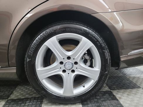 Used 2014 Mercedes-Benz E 350 4MATIC Sedan w/ Premium 1 Package image 27