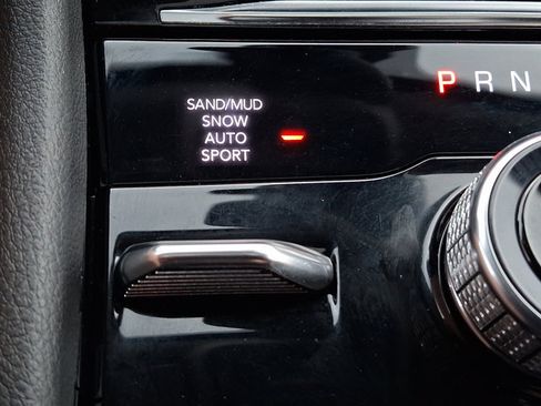 Used 2022 Jeep Grand Cherokee Limited AWD/4WD image 25