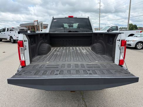 Used 2019 Ford F250 XL w/ STX Appearance Package AWD/4WD image 4