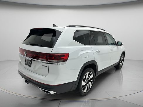 Used 2025 Volkswagen Atlas SE AWD/4WD image 5