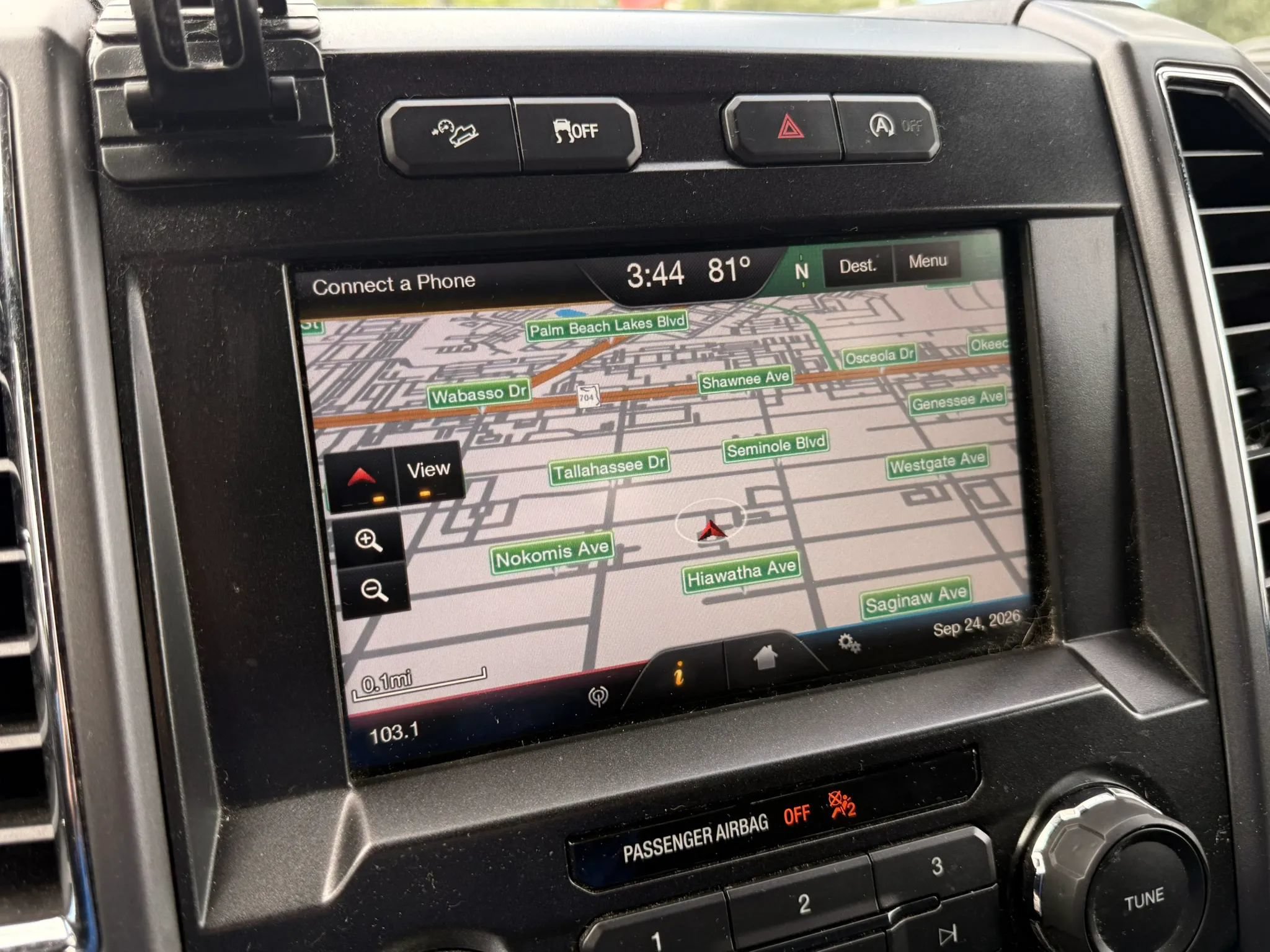 Used 2015 Ford F150 XLT w/ Equipment Group 302A Luxury AWD/4WD image 21