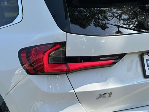 Used 2023 BMW X1 xDrive28i w/ Convenience Package AWD/4WD image 9