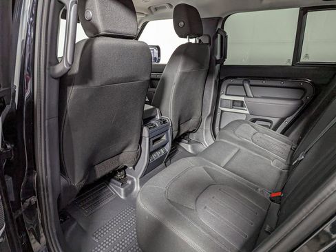 Used 2021 Land Rover Defender 110 image 43