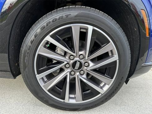 Used 2026 Cadillac Vistiq Sport image 9