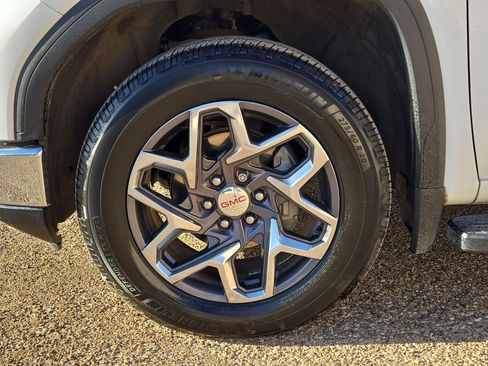 Used 2022 GMC Sierra 1500 SLT w/ SLT Convenience Package image 11