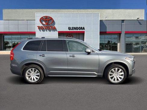 Used 2018 Volvo XC90 T6 Momentum w/ Convenience Package image 2
