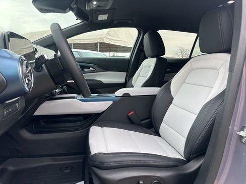 New 2026 Chevrolet Equinox EV LT image 9