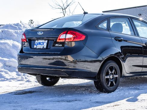 Used 2013 Ford Fiesta SE w/ Moon & Mood Pkg image 15