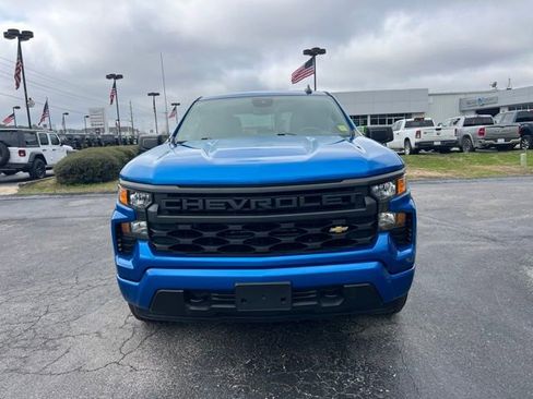 Used 2023 Chevrolet Silverado 1500 Custom image 3