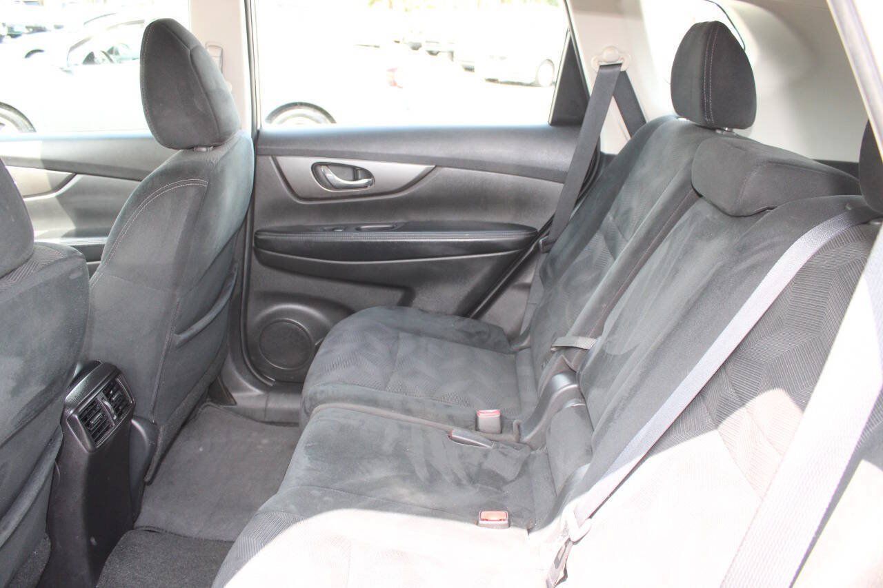 Used 2015 Nissan Rogue S AWD/4WD image 19