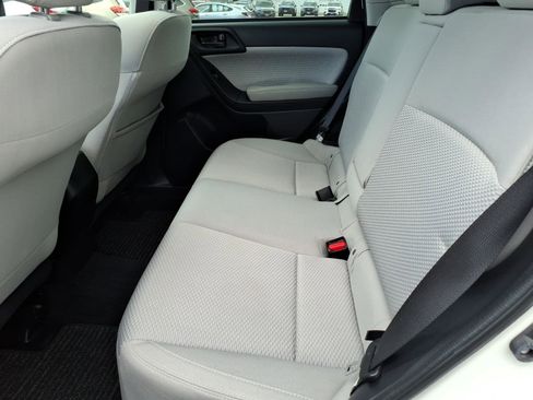Used 2018 Subaru Forester 2.5i Premium w/ All-Weather Package AWD/4WD image 9