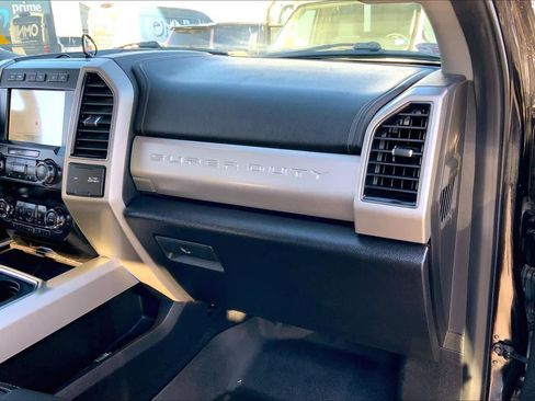 Certified 2020 Ford F350 Lariat w/ Lariat Ultimate Package image 16