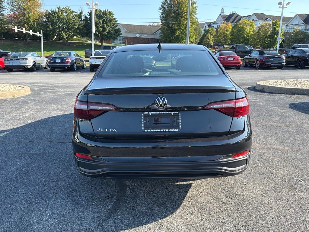 Used 2023 Volkswagen Jetta Sport FWD image 5