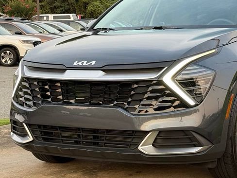 Used 2024 Kia Sportage EX FWD image 10