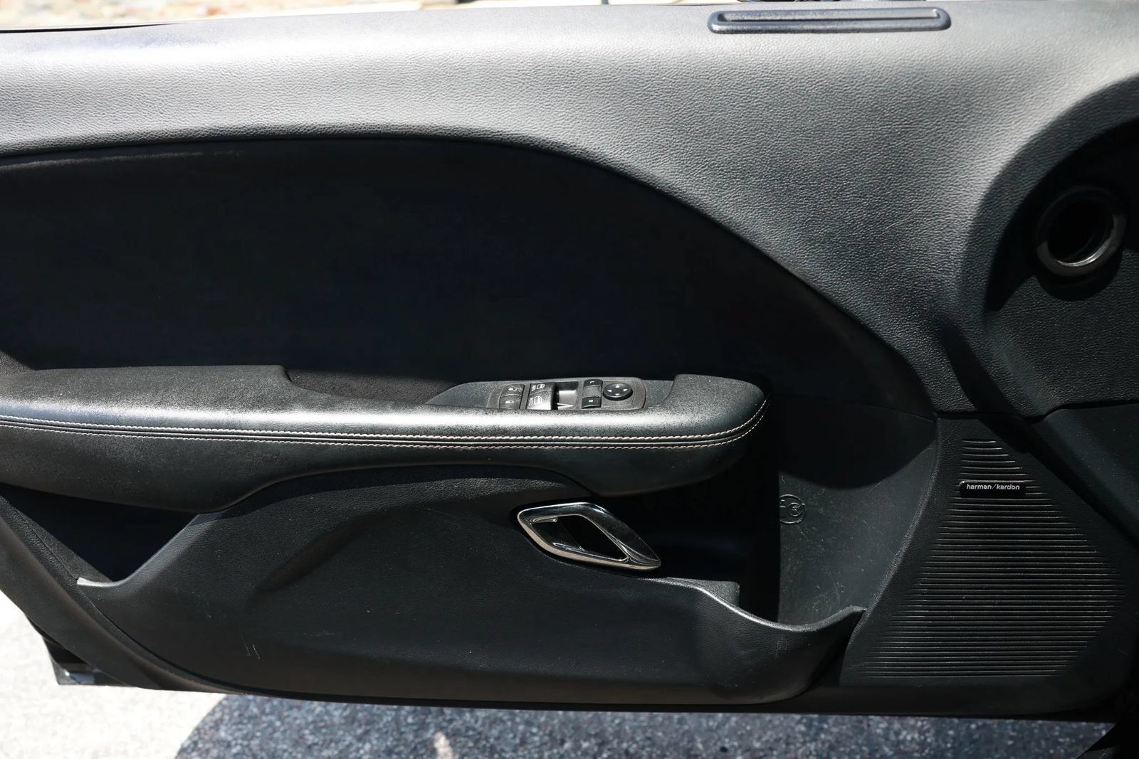 Used 2015 Dodge Challenger SRT Hellcat RWD image 38