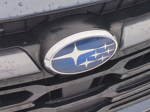 Used 2023 Subaru Outback Premium image 11
