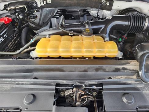 Used 2015 Ford F150 Lariat image 29