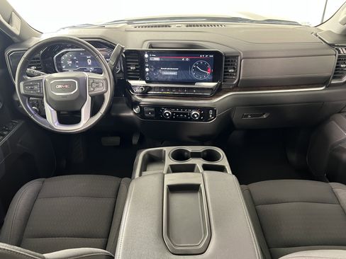 Used 2022 GMC Sierra 1500 Elevation w/ X31 Off-Road Package AWD/4WD image 19