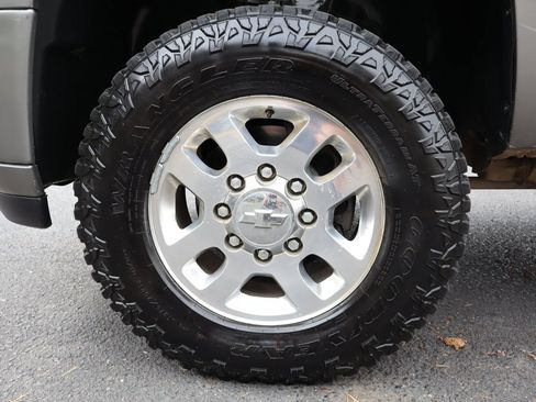 Used 2014 Chevrolet Silverado 3500 LT w/ Interior Plus Package AWD/4WD image 40