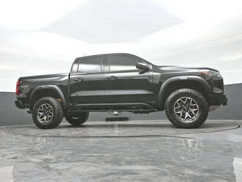 Used 2026 Chevrolet Colorado ZR2 w/ Technology Package AWD/4WD image 23