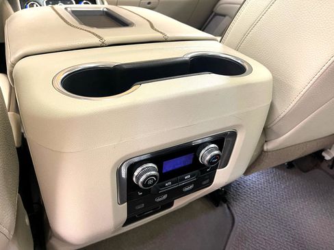 Used 2021 GMC Yukon Denali w/ Denali Premium Package image 18