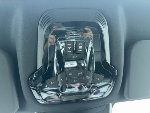 New 2025 Alfa Romeo Stelvio Sprint w/ Convenience Package image 30