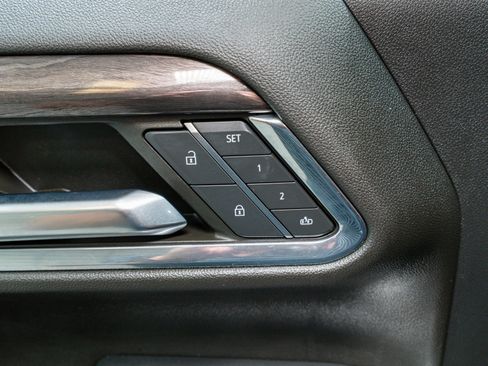 Used 2024 Chevrolet Silverado 2500 LTZ w/ LTZ Premium Package image 17